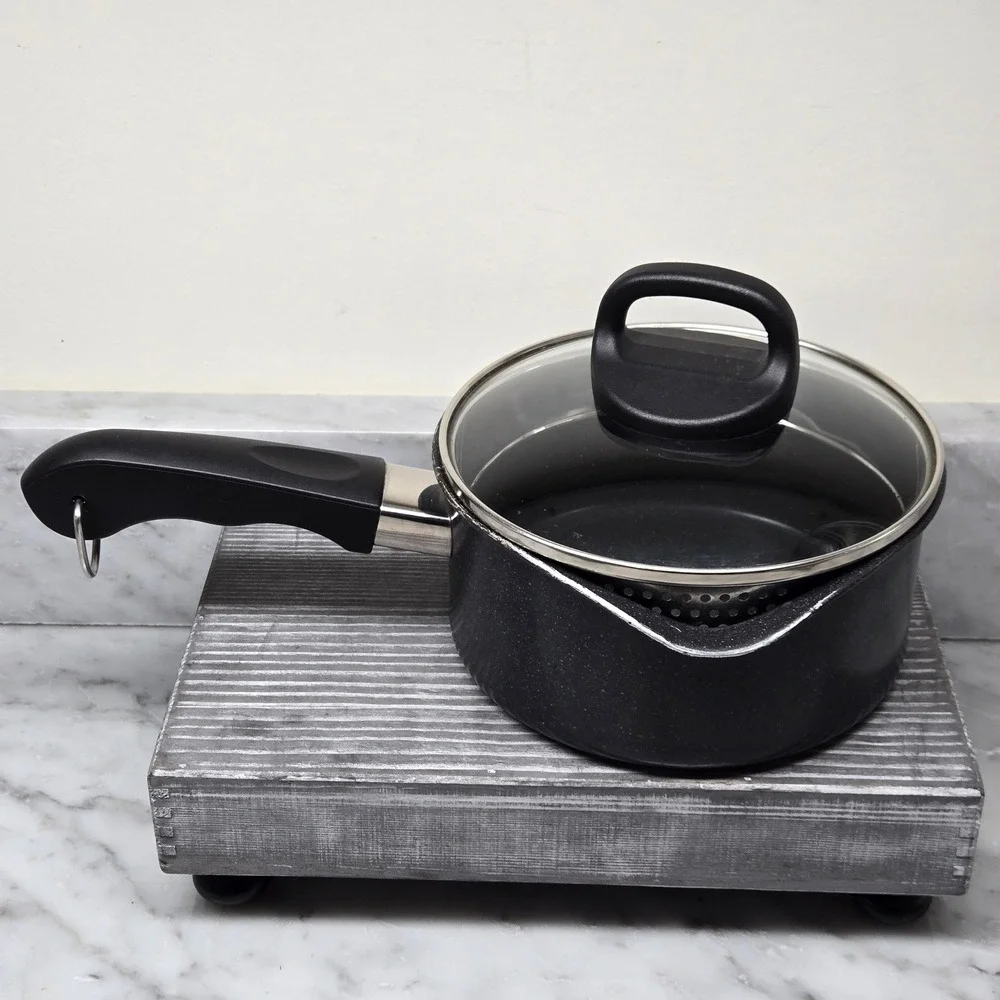 1801 Revere Ware Non-Stick Black Hard Anodized Sauce Pan Dual Spout 1.5 QT w Lid